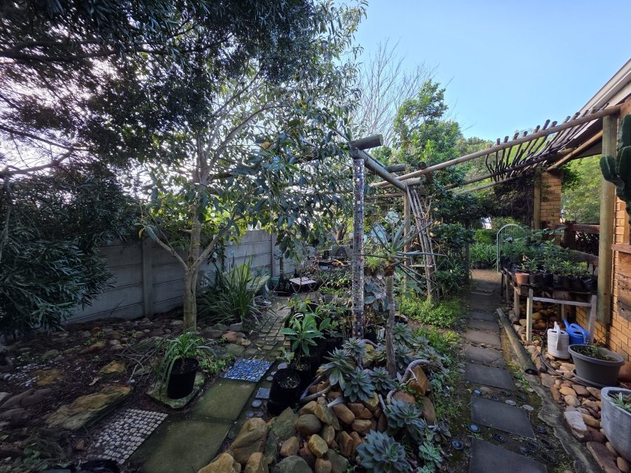 3 Bedroom Property for Sale in Wavecrest Eastern Cape